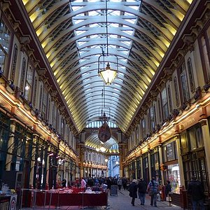 lloyd's of london building tour