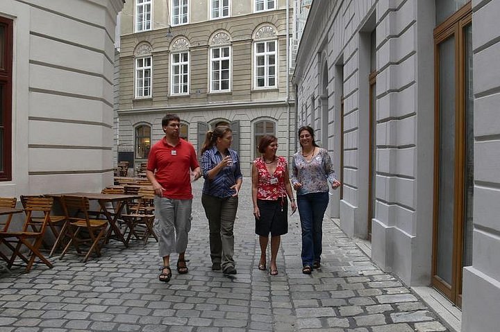 jewish tour guide in vienna