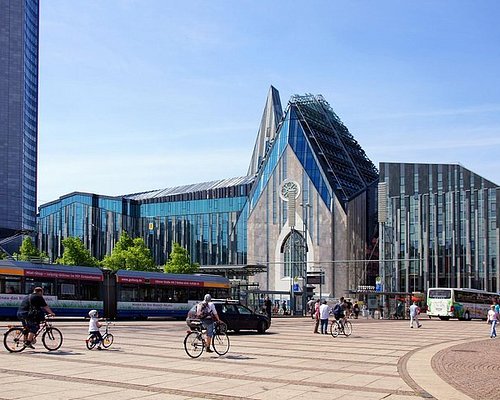 airport tour leipzig