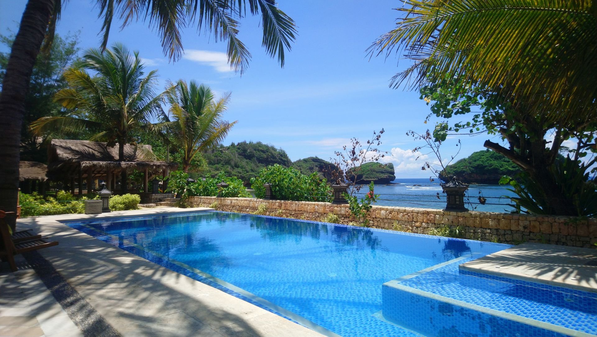 THE 10 BEST Pacitan Hotel Deals (Jan 2024) - Tripadvisor