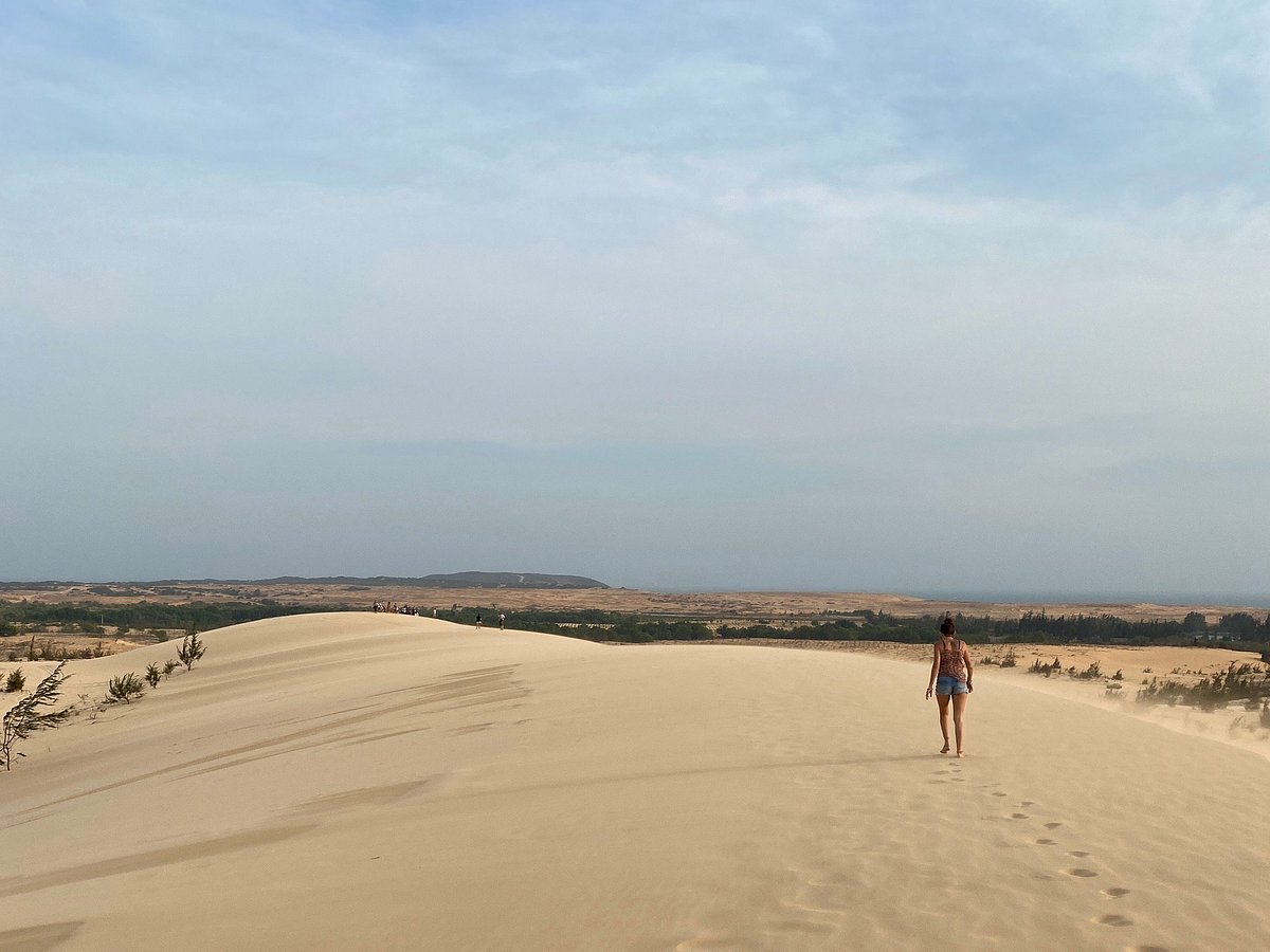Rude Kids at Red Sand Dunes - Review of Red Sand Dunes, Mui Ne, Vietnam -  Tripadvisor