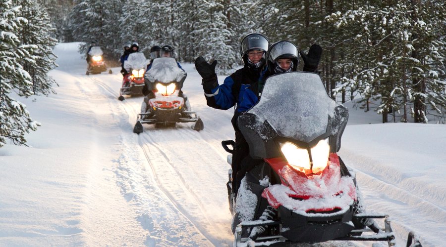 Wilderness Hotel Muotka 3outdoor activities #safari #snowmobile safari