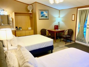 Room & Suite