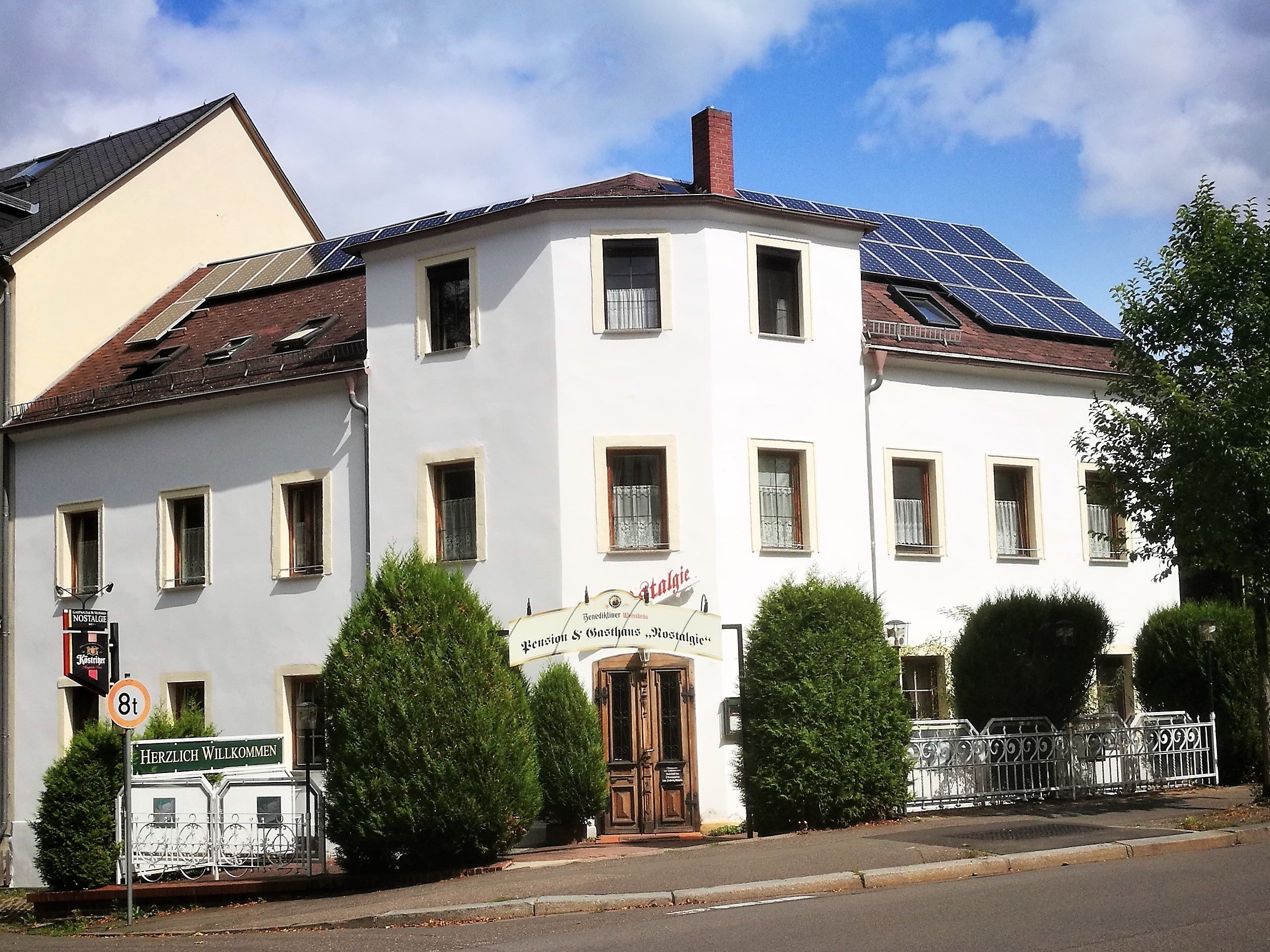 PENSION & GASTHAUS "NOSTALGIE" - Prices & Guest House Reviews (Chemnitz ...