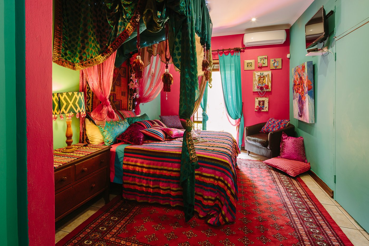 The Art Guesthouse Kitchenettes: Pictures & Reviews - Tripadvisor