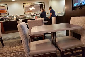 COMFORT INN & SUITES BOSTON LOGAN INTERNATIONAL AIRPORT $141 ($̶1̶8̶5̶) -  Updated 2024 Prices & Hotel Reviews - Revere, MA