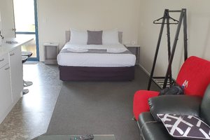 Room & Suite
