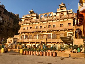 Guleria Kothi in Varanasi, image may contain: Junagarh Fort - Bikaner, Landmark, Castle, Building