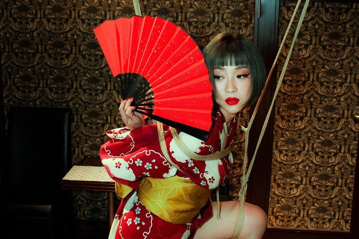 2024 Shinjuku Japanese Inspired Themed Photoshoot In Tokyo   Caption 