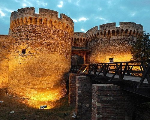 3 Fortresses - Serbian Insiders