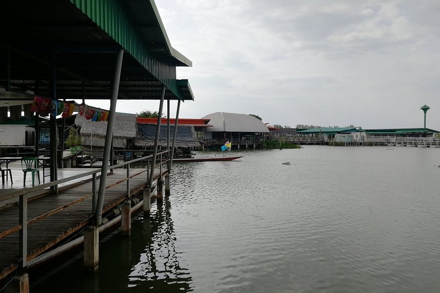 Thale Noi Floating Market image