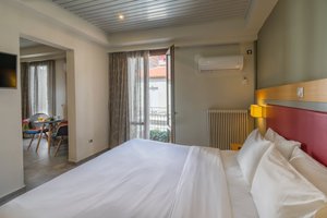 Room & Suite