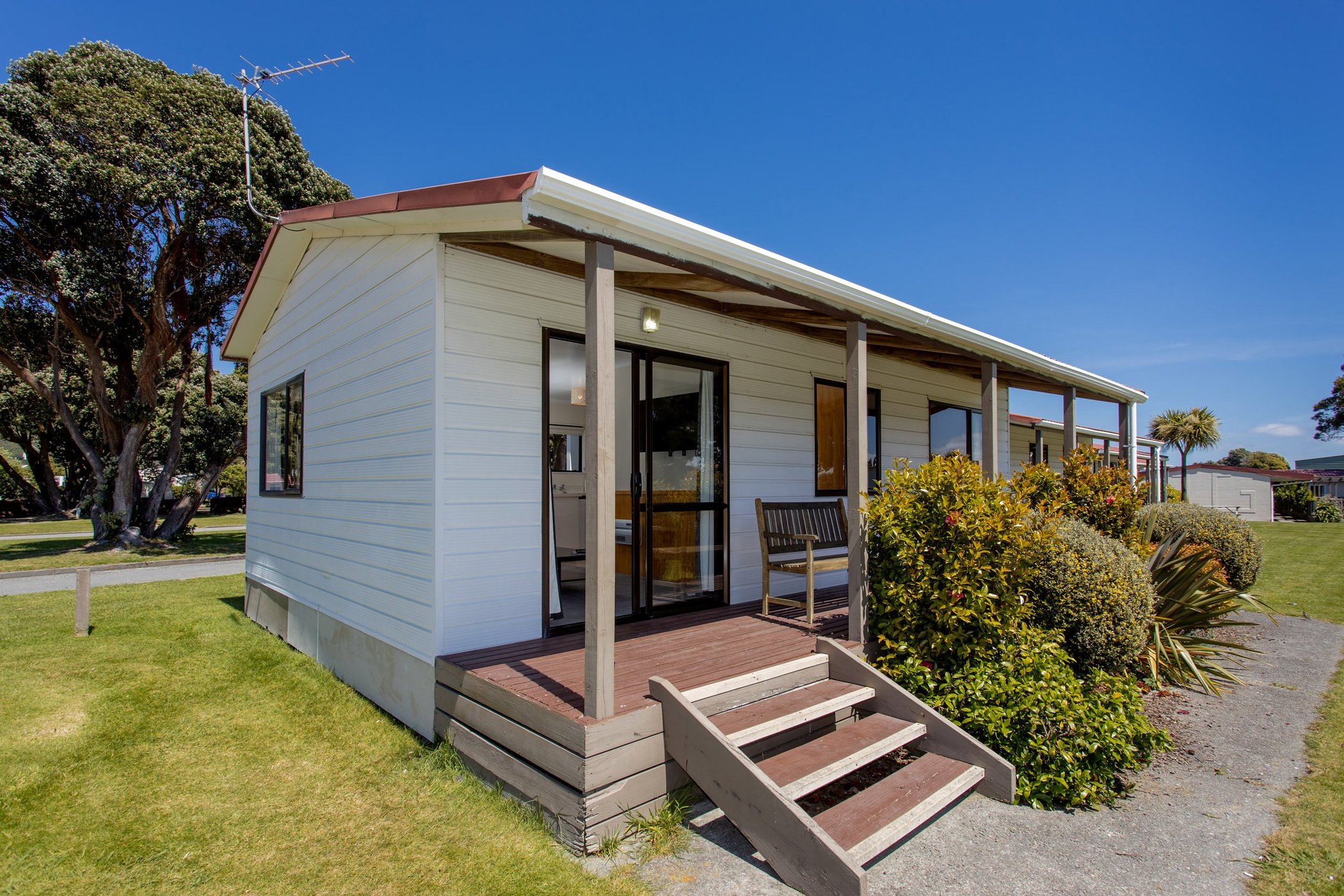Wellington TOP 10 Holiday Park by null