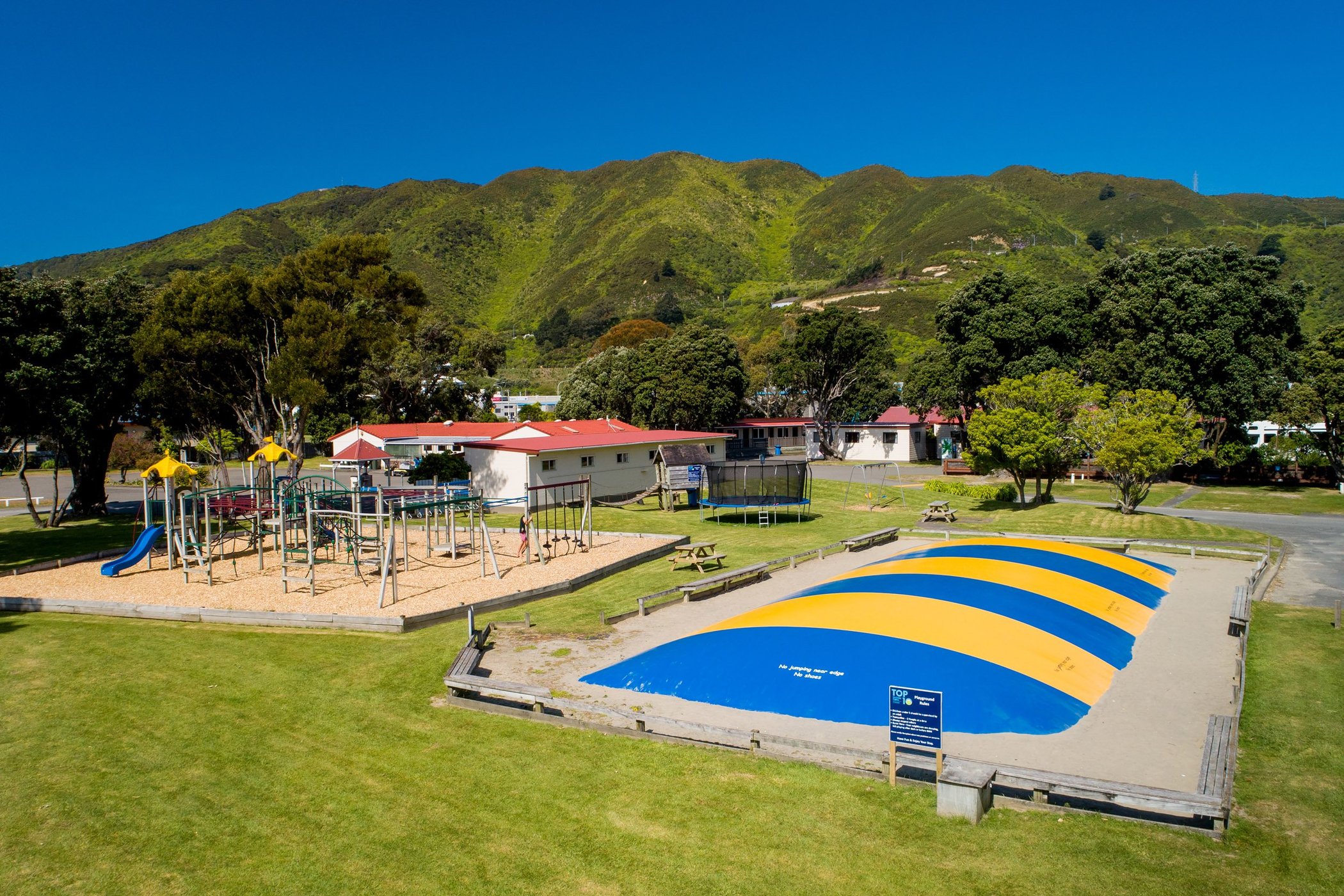 Wellington TOP 10 Holiday Park by null