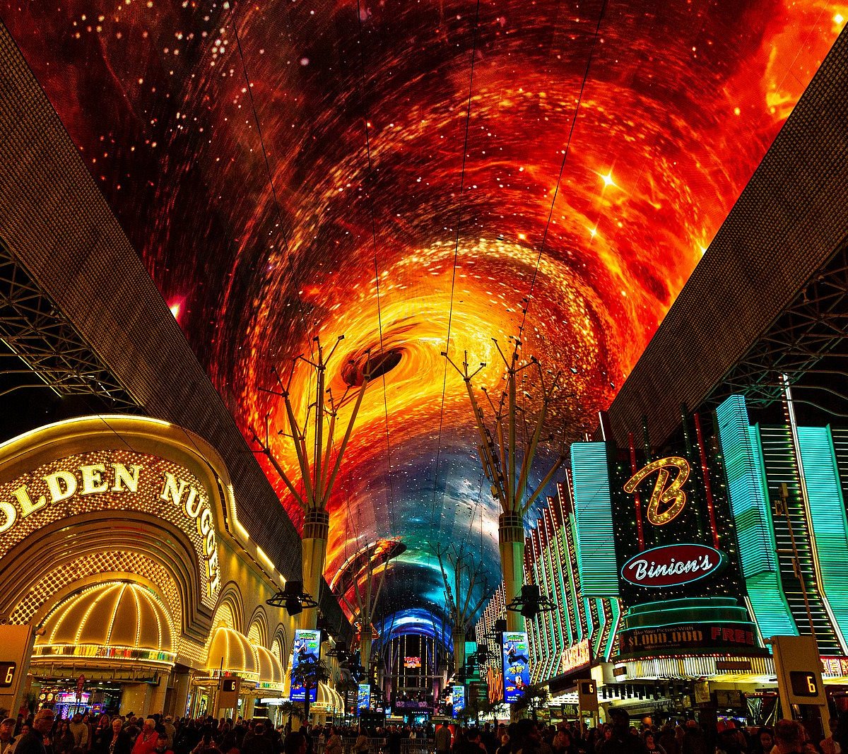 Fremont Street Experience, Лас-Вегас: просмотрите отзывы (44 664 шт.), стат...