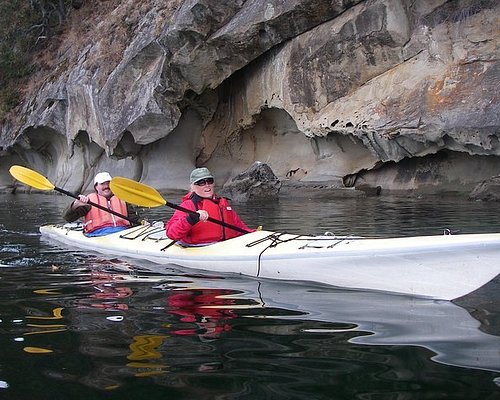 kayaking trip vancouver island