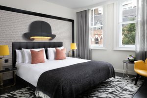 Room & Suite
