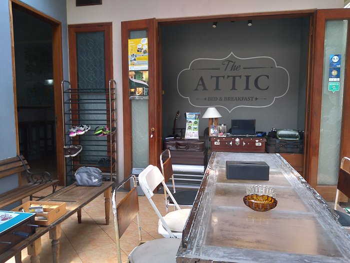 THE ATTIC BED & BREAKFAST - Prices & Hostel Reviews (Bandung, Indonesia)