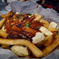 Tuque's Bar & Grill