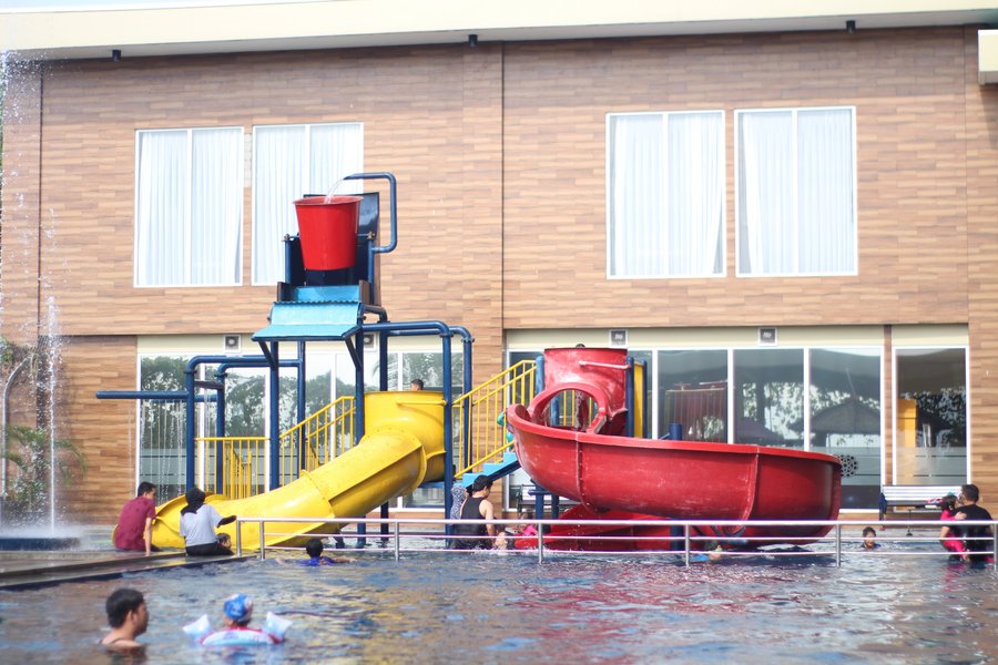 Grand Sunshine Resort Convention Pool Pictures Reviews Tripadvisor The sunshine coast water park and tourist attraction will have the world's largest wave pool, lagoons, waterslides, play gear and themed restaurants. grand sunshine resort convention pool