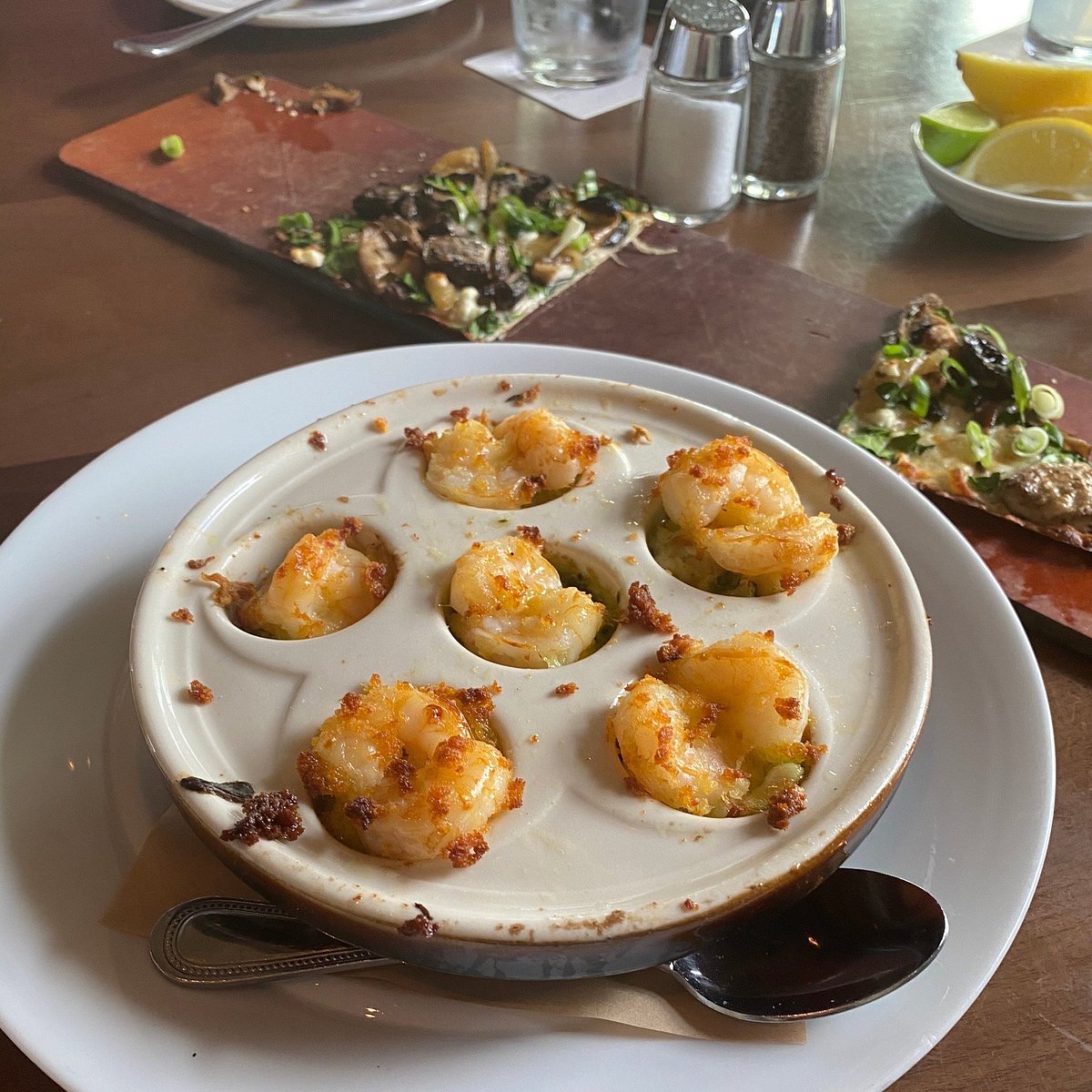 LEGENDS SPORTS GRILL, Miami - Restaurant Reviews, Photos & Phone Number -  Tripadvisor