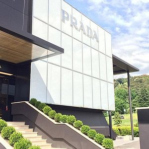 Shopping Tour to Prada and Gucci luxury outlets in Tuscany, Italy
