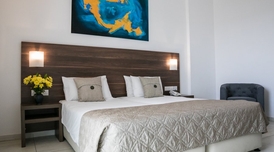 Standard twin or double room 
