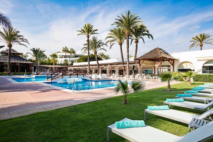BANUS BEACH APARTMENTS - Updated 2023 Prices & Condominium Reviews (Marbella,  Spain)
