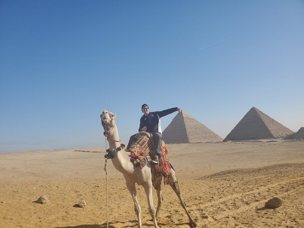 pyramids land tours