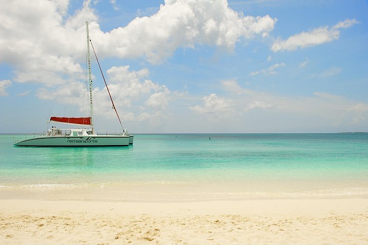 catamaran cruise grand cayman