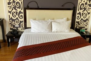 Room & Suite