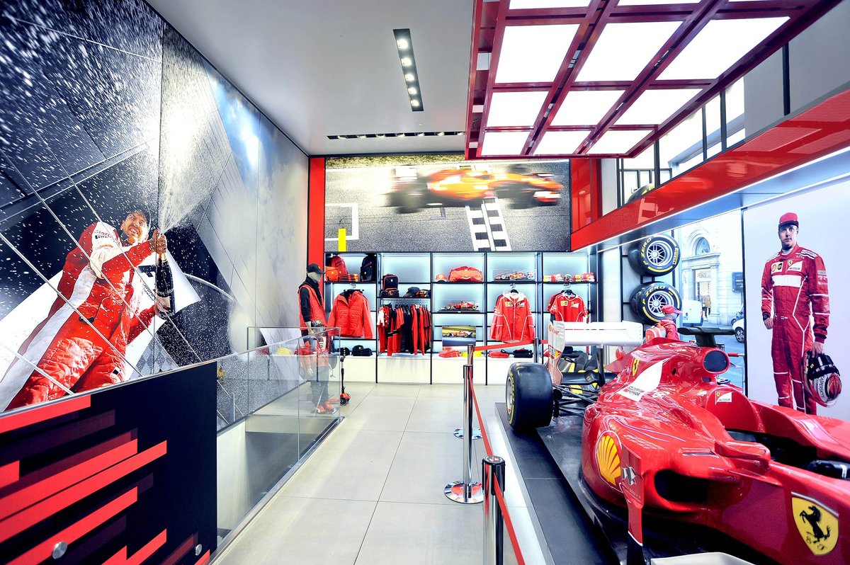 Arriba 76+ imagen tienda de ropa ferrari - Viaterra.mx