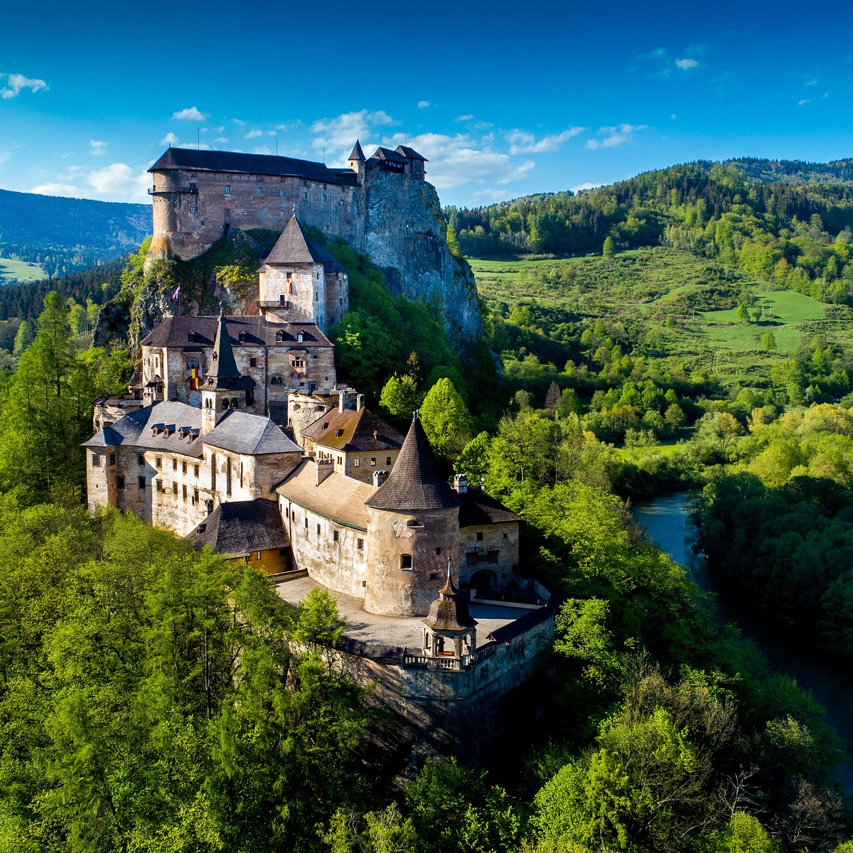 Oravsky hrad, Slovakia European castles, Beautiful castles, Castle estate