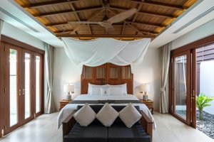 Room & Suite