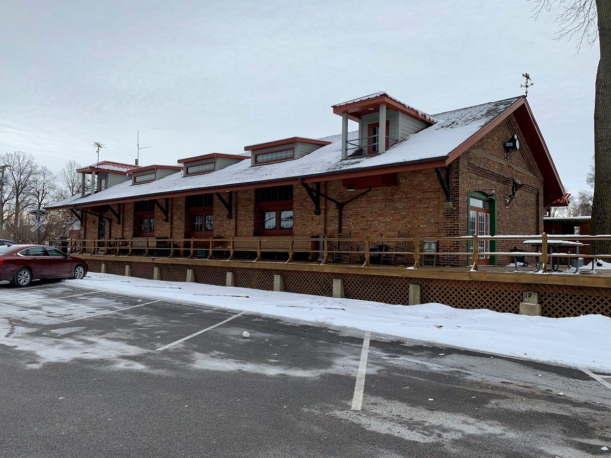 RILEY'S RAILHOUSE - Updated 2024 Hotel Reviews (Chesterton, IN)