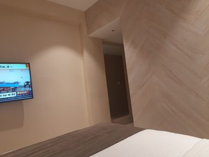 Room & Suite