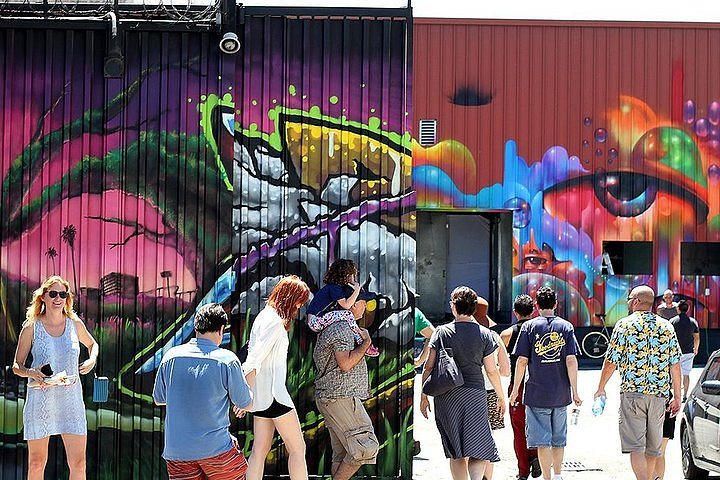 arts district graffiti tour