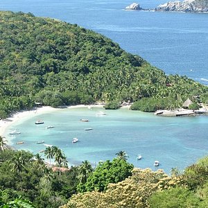 Playa La Ropa (Zihuatanejo) - All You Need to Know BEFORE You Go