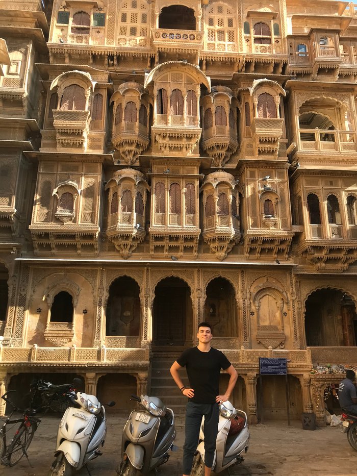 BOB CAFE AND GUEST HOUSE (Jaisalmer, India) opiniones y precios