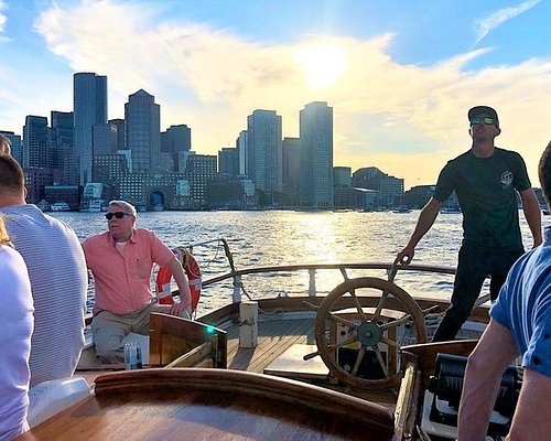 drinking boat tours boston