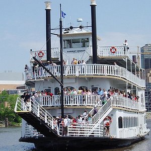 lady of the lake boat cruise lake minnetonka