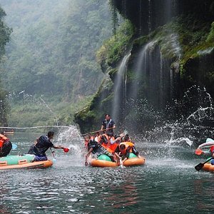 Jinzang River Rafting image