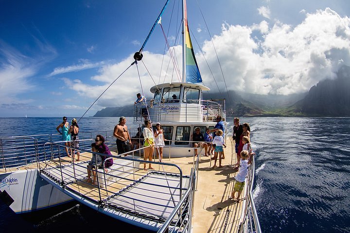 niihau and na pali coast snorkel boat tour