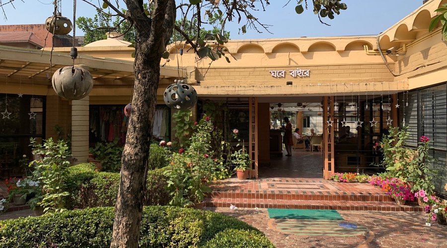 Food and the ambience