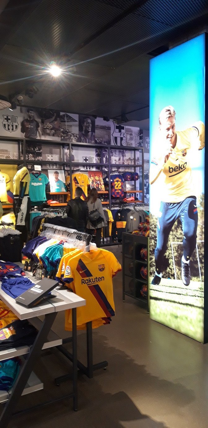 NIKE (Barcelona) - 2023 SABER antes de ir (con