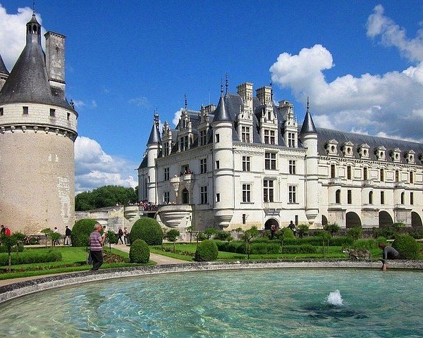 chambray les tours chateau