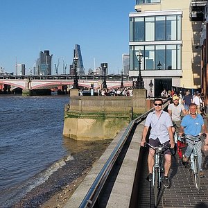 prosecco bike tour london