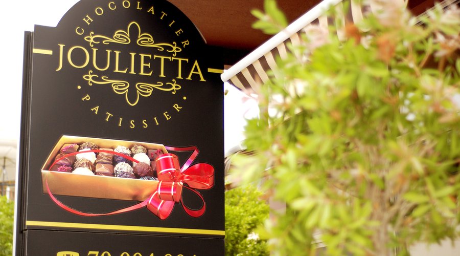 Look for the Joulietta sign