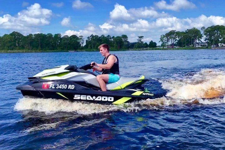 2024 (Davenport) 1 Hour Jet Ski Experience provided by Jake Bloomer