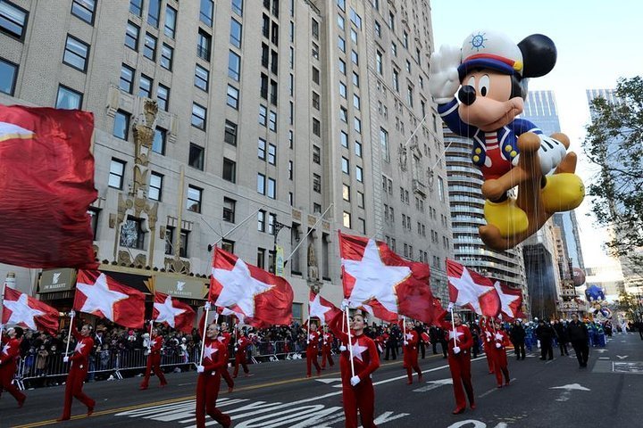 What is open on canadian thanksgiving in montreal